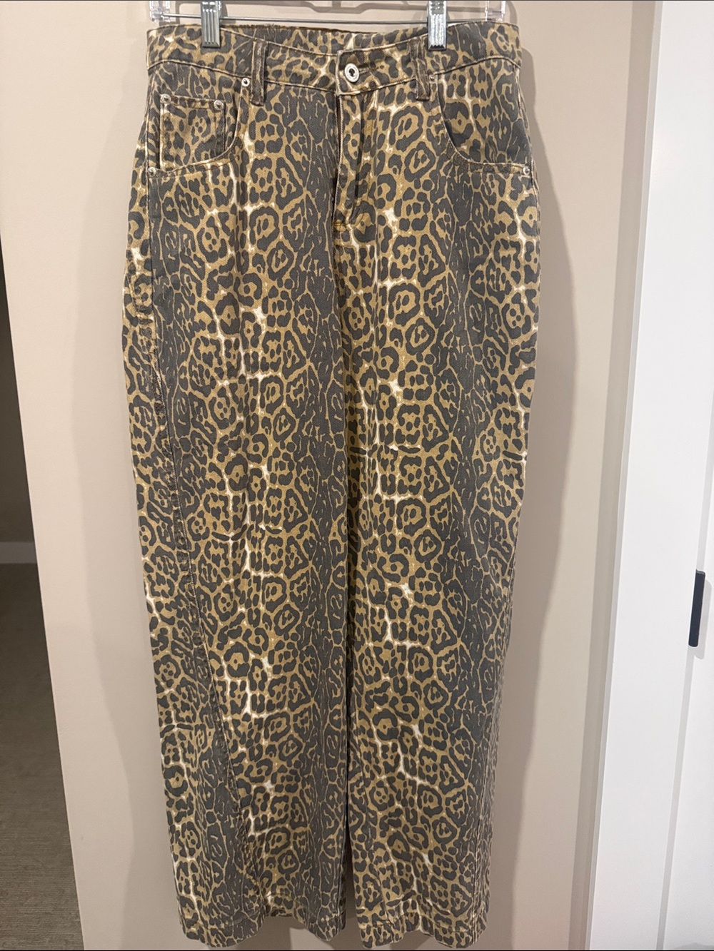 Women's Leopard Print Wide-Leg Jeans - Tan/Black